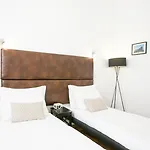 Apartment Lv Premier Chiado- Ch *
